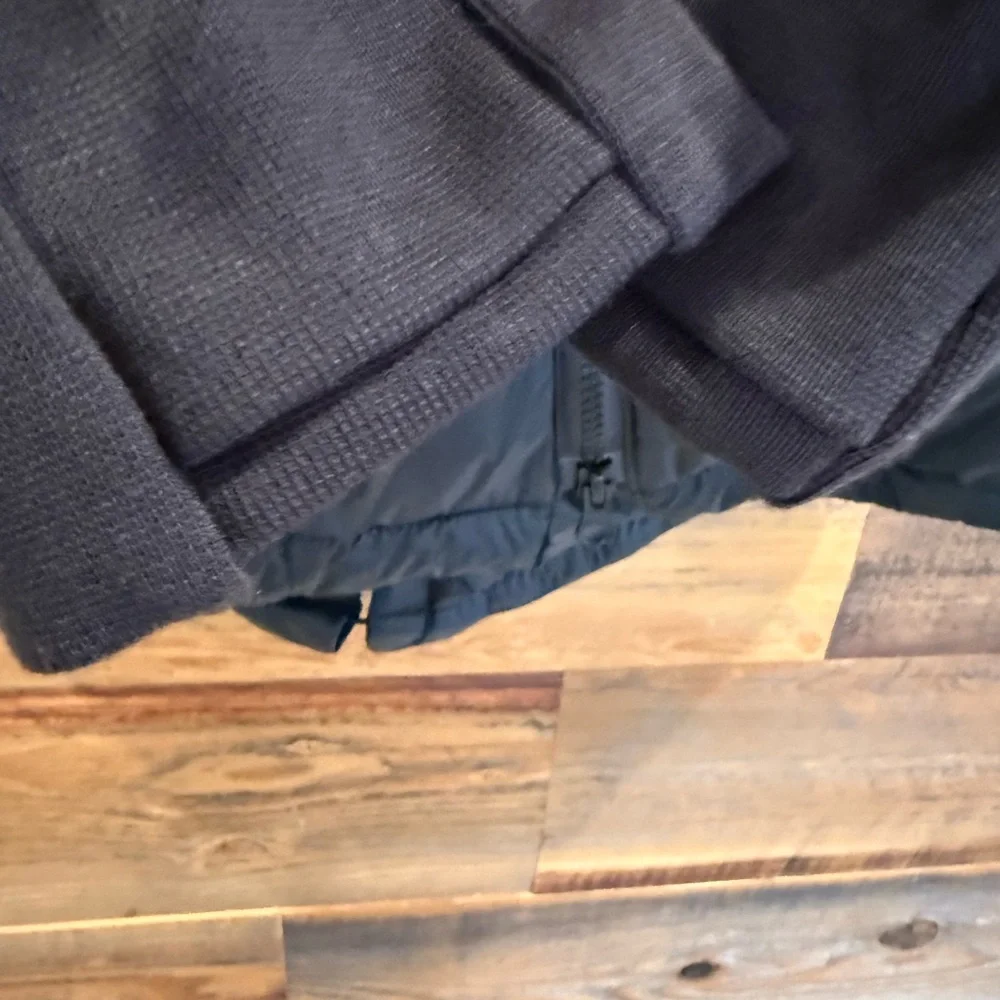 Canada Goose Women's Black Ellison Puffer Coat NEW - Picture 13 of 16